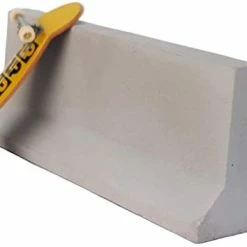 Brand new 😀 Jersey Barrier For Fingerboard Skatepark - 1:12 Scale, Made Of Concret ❤️ -Vehicles Online Shop 31F1ACdYt3L